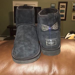 NEVER WORN Swarovski crystal uggs
